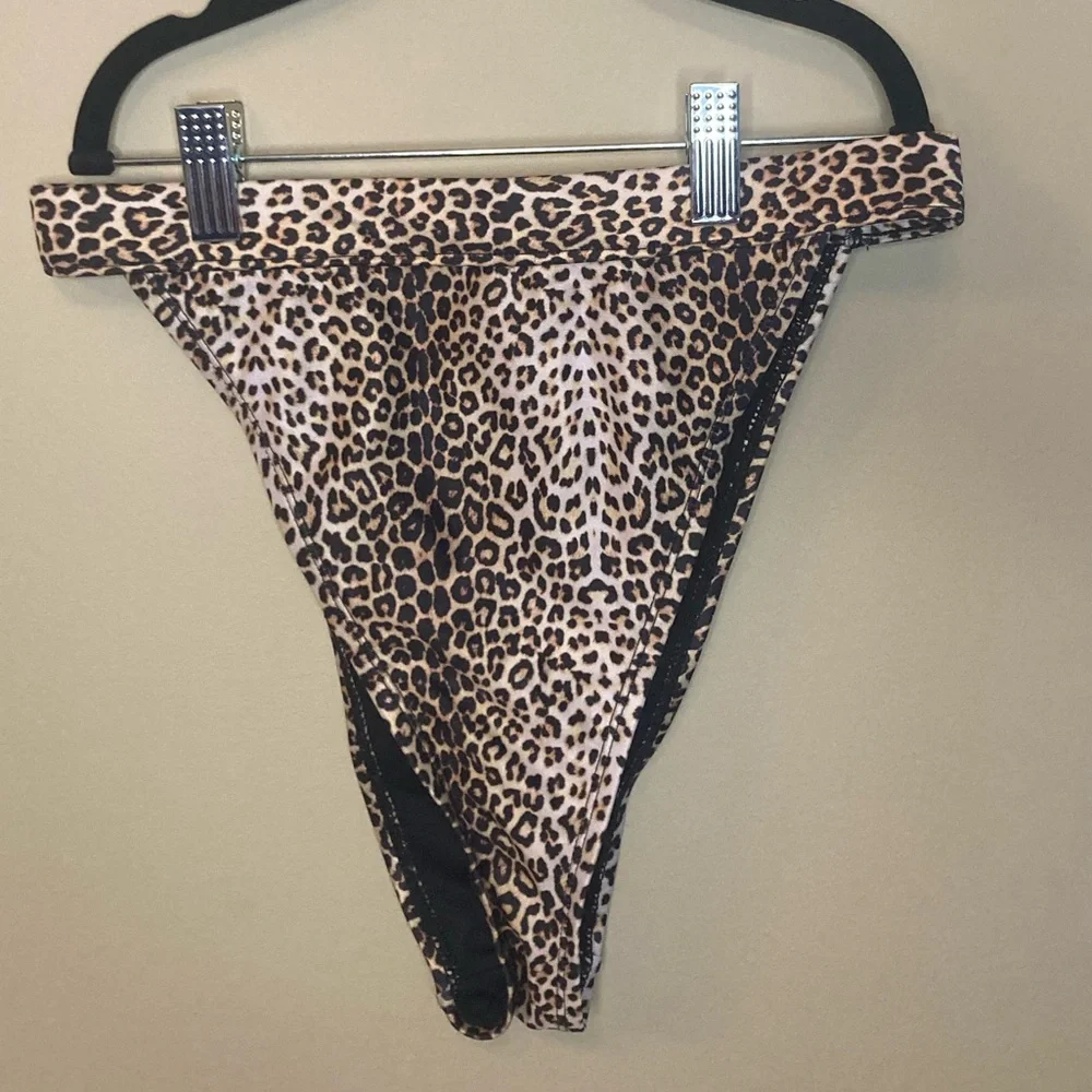 ASOS Leopard print 2-piece Bikini set - Picture 5 of 7